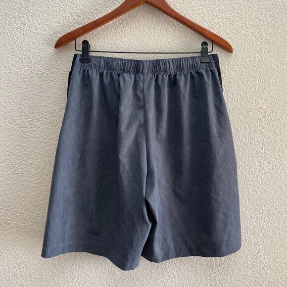 ASICS Running Shorts 9 Inch Inseam Men's Medium Gray Color Unlined Pockets - Picture 3 of 3